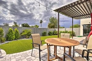 Tempe Home, Half-Mile to Papago Park and Dining