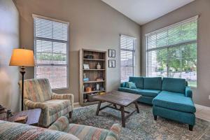 Hot Tub & Fire Pit: Phoenix Oasis Near Hiking!