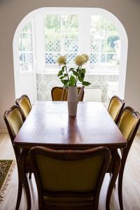 4 bedroom 166m2 apartment with sauna in the city 600m from the beach in a quiet family residence