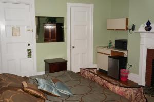 463 Beacon Street Guest House image 68