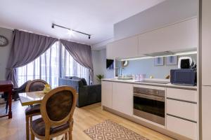 Alimama Spaces: Platinum Oaks Ellipse