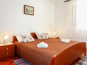 Apartment Manestar-2 by Interhome