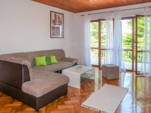 Apartment Mirjana - LBN312-2 by Interhome