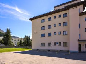 Apartment Chesa La Soliva by Interhome