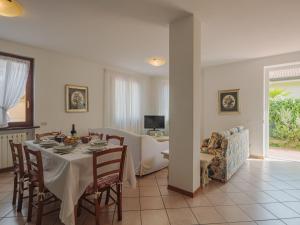 Holiday Home Rosa by Interhome