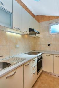 Apartment Rubin-4 by Interhome