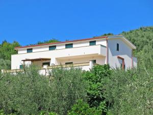 Apartment Villa Tavaglione-2 by Interhome