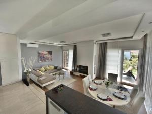 Holiday Home Arbo by Interhome