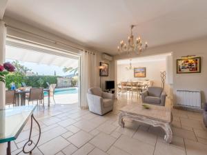 Villas Villa Clos des collines by Interhome : photos des chambres