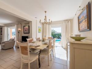 Villas Villa Clos des collines by Interhome : photos des chambres