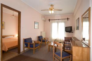 Quadruple Room (1- 4 Adults)