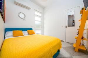 FREE parking Marli 4 - Room with private entrance -