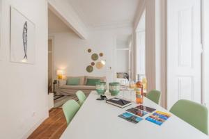 135 A - Stay in Tranquil Flat in Alfama near Sé and Castle
