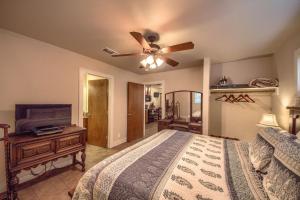 Annettes Cottage A and Waldrip Cottage