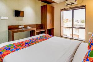 FabHotel Eros 211 - Nr Sreebhumi