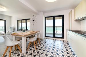 Seaside by Casa del Mar