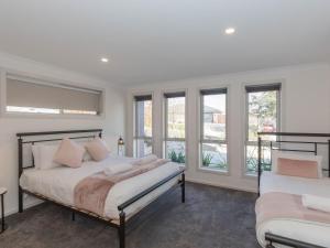 Jindalee 2 9 Twynam Street