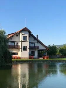 Pensiunea Trecatoarea Lupilor - Fiziş