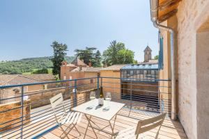 Maisons d'hotes Chez Romain : Chambre Lit King-Size avec Balcon