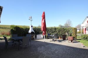 F-1016 Haus Maiglöckchen Doppelzimmer 02 Terrasse, Frühstück