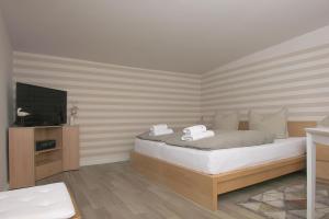 F-1016 Haus Maiglöckchen Doppelzimmer 02 Terrasse, Frühstück