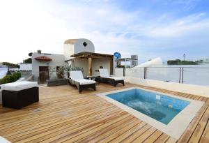 Casa de la Muralla - Luxury 4BR Colonial House By Huespedia