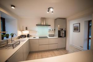 Timber Hill - Parkfields