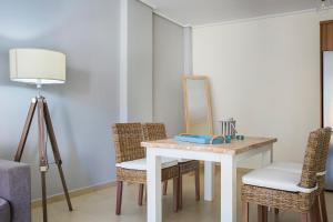 Apartment Lilly, apartment with communal pool, 10 meters from sea
