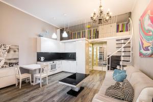 Apartament Glamour Konarskiego WAWELOFTS