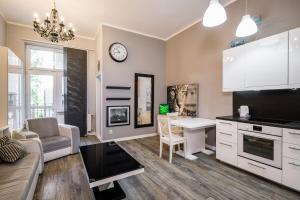 Apartament Glamour Konarskiego WAWELOFTS