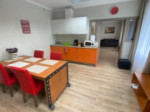 Family or Group Apartment in Silent Center