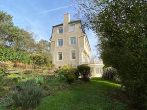 Villas Le Belvedere - Villa 14 personnes - Plage a pied - Piscine couverte et chauffee : photos des chambres