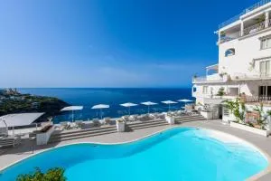 特里托尼大酒店 - 维缇卡马吉奥勒