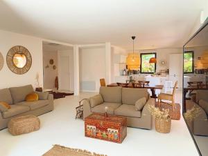 Le Petit Bali Spacieuse Villa pour 8 avec Piscine