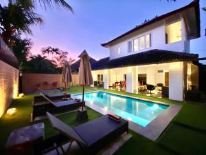 Villa JULIA | heart of Seminyak | 350m Beach