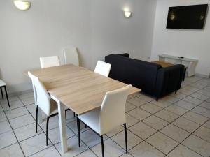 Appartements Spacieuse maison avec garage 5 mins valenciennes : photos des chambres