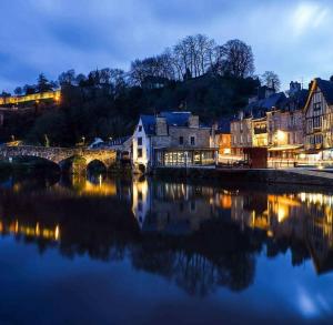 Maisons de vacances Ker Jerome - Traditional Stone Breton Cottage near to Dinan : photos des chambres