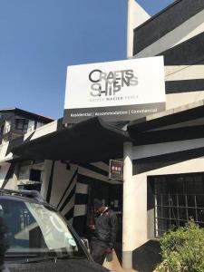 Royal Stina Hotel-style with Swimming pool