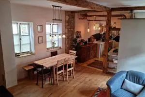 Schöne Ferienwohnung mit Kamin - Gimmeldingen