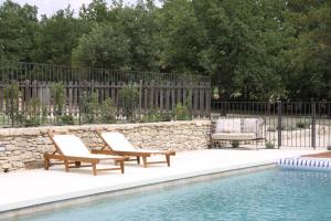 Mas de la Chêneraie Blanche, Maison de vacances avec piscine en Luberon