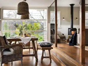 Green Gully House - Rochford