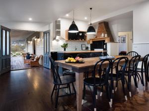 Dunroman - modern comfort, old world charm