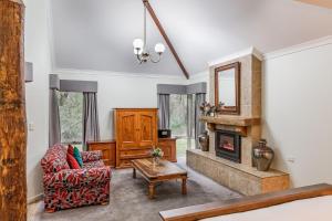 The Grove Distillery & Brewery