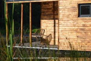 heather hut, off-grid cottage on a pond+2 ha