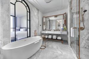 Langham One Bedroom Suite