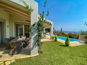 Villa with Private Pool room in La Riviera Barbati Seaside Luxurious Apartments & villas