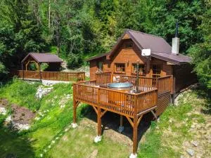 SOVIA WELLNESS CHATA s jacuzzi kaďou a saunou, Čingov - 斯米扎尼