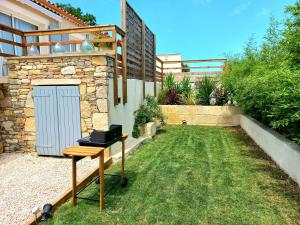 Charmante villa dans un village paisible aux portes dUzès et des Cévennes