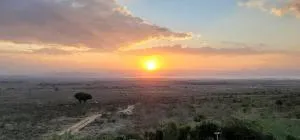 Ole Munyak-4 bed house on the hill - Narok