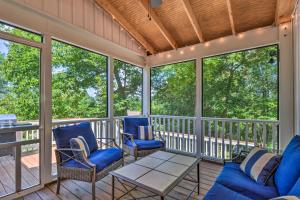Peaceful Virginia Cabin - Fish, Tube, Boat, Etc!